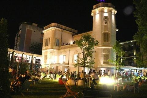 Embassy Aparthotel Rimini Buitenkant foto
