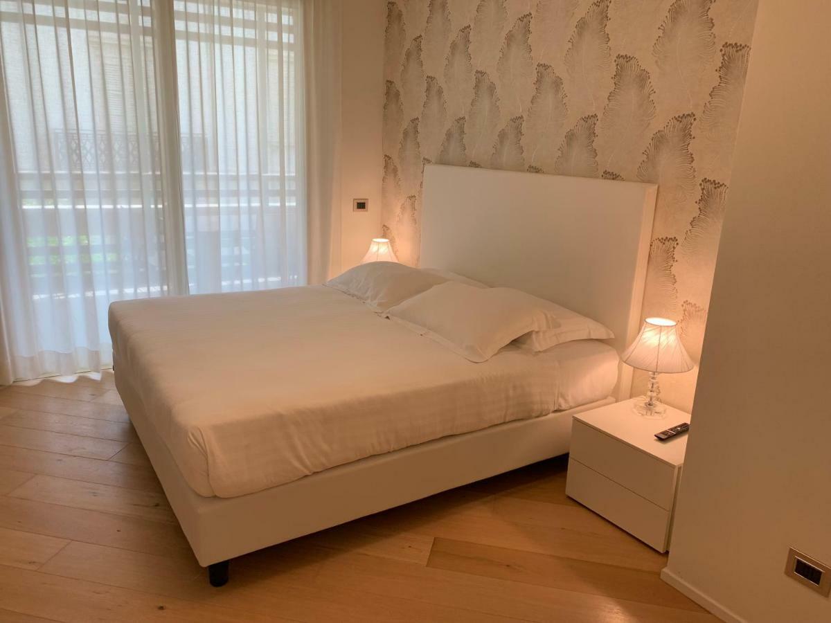 Embassy Aparthotel Rimini Buitenkant foto